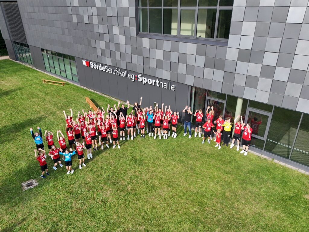 gruppenfoto drohne1